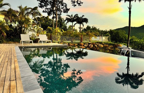 Deshaies Villa | Villa Ti Piou, vue mer Grande Anse de Deshaies
