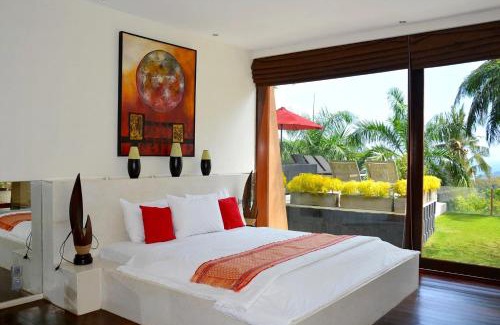 Senggigi Villa | Villa Tiara