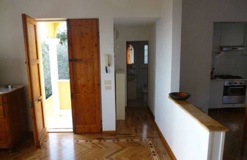 Lavagna Apartment | Villa Tigula: between Portofino and 5 Terre, among the olive trees and the sea.