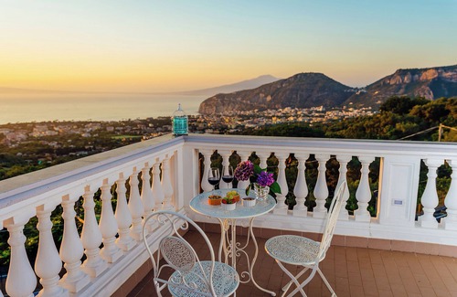 Sant'Agnello Villa | Villa Tina with Private Pool, Sea View, Terraces and Parking