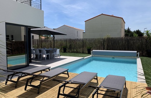 Sainte-Marie-Plage House | Villa Tomeva, new house with heated pool, 400 meters from the beach.