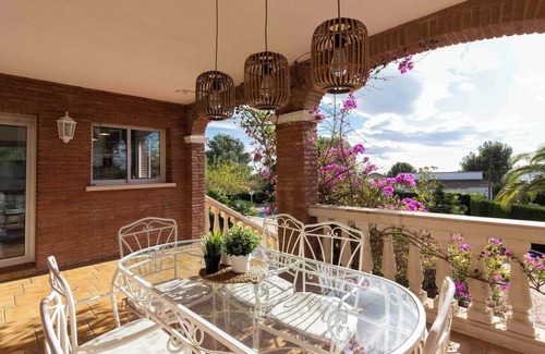 Sant Jaume dels Domenys Villa | Villa Torreón - Gran piscina y jardín, BBQ, Wifi