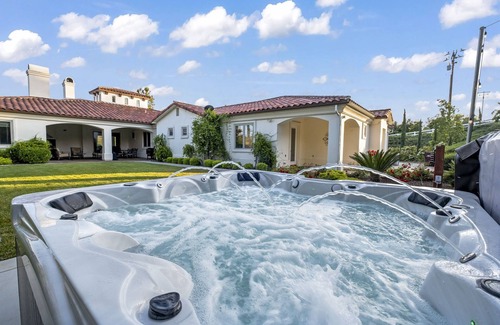 Temecula Villa | Villa Toscana - Upscale Wine Country Estate with Bridal Suite