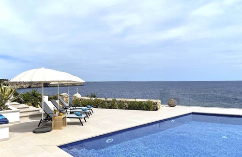Cala Pi Villa | Villa "Tre Pini" in 1st sea line with fantastic sea views and close to the beach