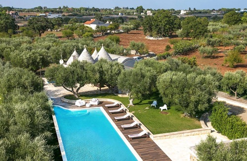 Noci Villa | Villa Trulli Carolina by Villa Plus
