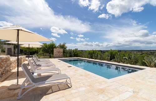 Putignano Villa | Villa 'Trulli Tower' with Pool, Garden, Terrace & Wi-Fi
