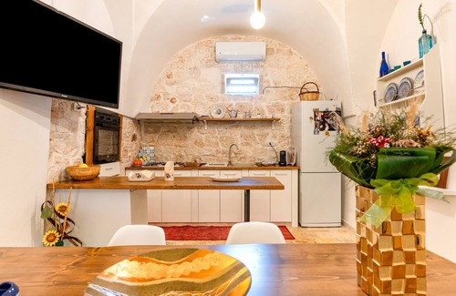 Latiano Villa | Villa "Trullo Nonno Vittorio" with private garden and Wi-Fi