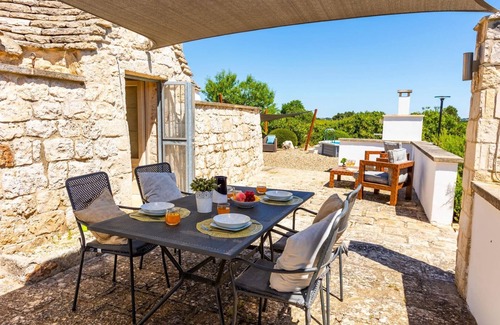 Martina Franca Villa | Villa Trullo Selva Grande by Villa Plus