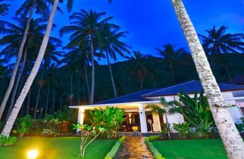 Senggigi Villa | Villa Tujuh