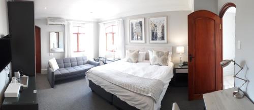 Summerstrand House | Villa Tuscana