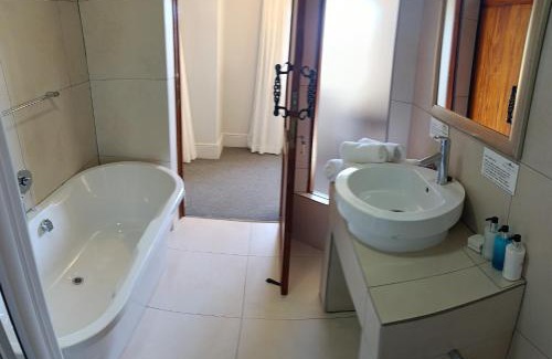Summerstrand House | Villa Tuscana