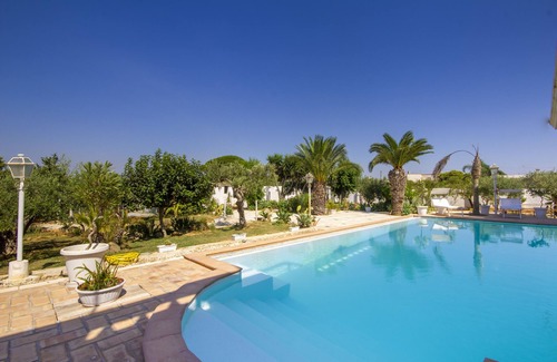 Arini Villa | Villa two kilometers from kitesurfing schools