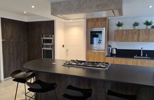 Santec Villa | Villa Ty Mam'Goz, Brittany Santec spa, indoor swimming pool, 50 m from the beach.