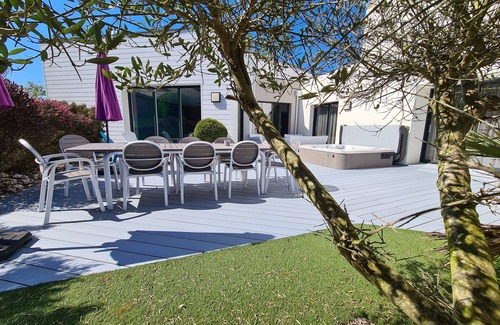 Santec Villa | Villa Ty Mam'Goz, Brittany Santec spa, indoor swimming pool, 50 m from the beach.