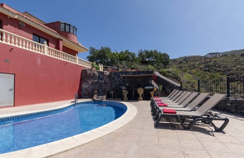 Armenime Villa | Villa Una Summary: Vi