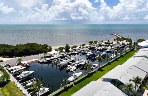 Key Largo Apartment | Villa Valbuena Azul Escape 2 Kings Key Largo Pickleball Tennis Pool Lagoon
