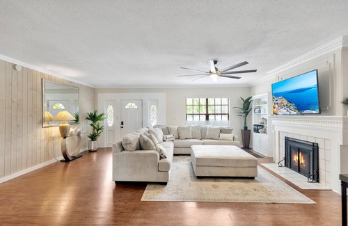 Palm Harbor Villa | Villa Valentino Luxury 8BR Villa with Heated Pool