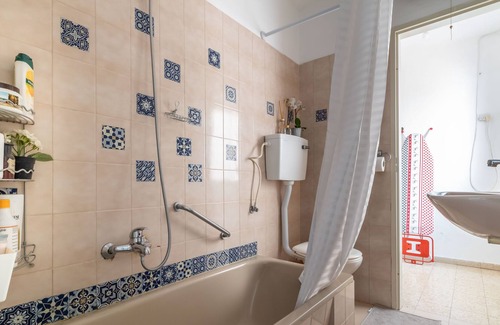 Jerusalem House | VILLA VARDA 3 bedrooms. 2 baths. huge terrace, view. Sleeps 6