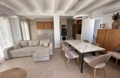 Molinell House | Villa Velissia by Midelisa.