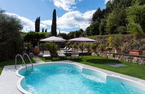 Capannole Villa | Villa Vepri by MMega