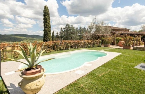 Capannole Villa | Villa Vepri Comfortable holiday residence