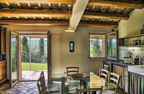 Ostra Villa | Villa Verdalba: A characteristic and welcoming villa surrounded by the greenery, with Free WI-FI.