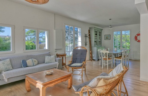 Mesquer Villa | Villa 'Villa Mesquer Quimiac 11 Personnes' with Private Terrace, Private Garden and Wi-Fi