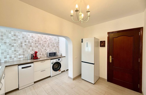 Callao Salvaje Villa | Villa Violetta close to the Beach with Pool, Garden, A/C and Wi-Fi