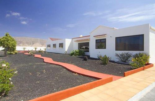 Teguise House | Villa Vista Graciosa