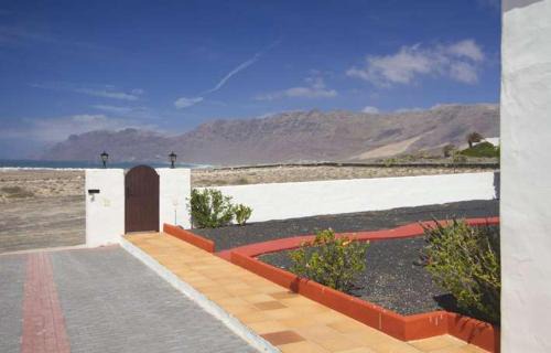 Teguise House | Villa Vista Graciosa