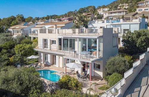 Alcanada Villa | Villa 'Vistafar ' with Sea View, Wi-Fi and Air Conditioning
