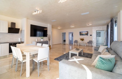 Vista Hermosa Villa | Villa Vistahermosa by United Renters
