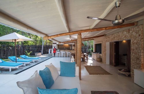 Watamu Villa | VILLA VITTORIA, private villa with pool and chef