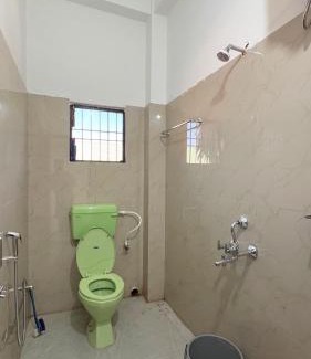 Dibrugarh Apartment | Villa Vivian - a cozy vacation home + free parking