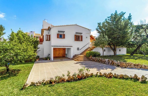 Urbanitzacio Gotmar Villa | Villa Voltor Cinco - This villa has table tennis, private pool & A/C