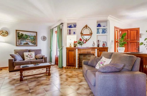 Urbanitzacio Gotmar Villa | Villa Voltor for 8 people