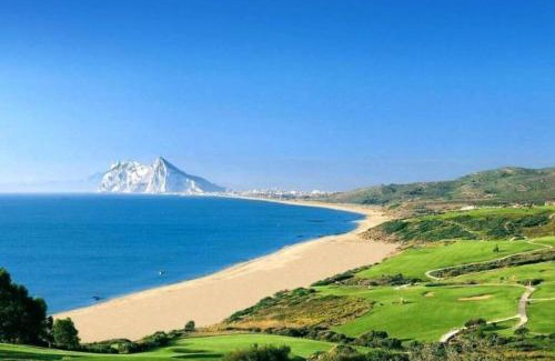 San Roque Villa | Villa with pool and front sea views in Alcaidesa