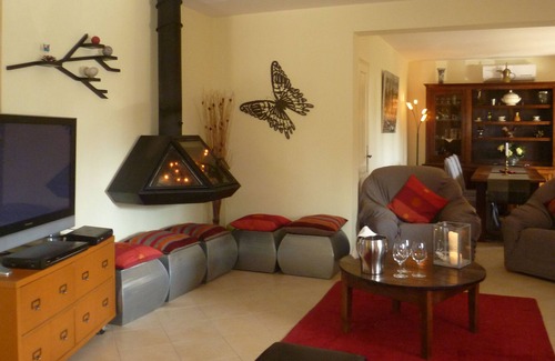 Sarrians Villa | villa w/ pool and Independant Quarters - check reviews on listing #282629