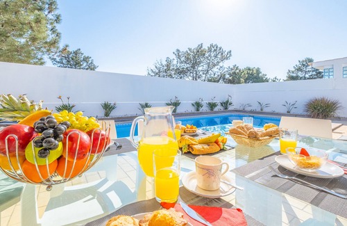 Sesmarias Villa | Villa w/sea view, BBQ & pool, São Rafael
