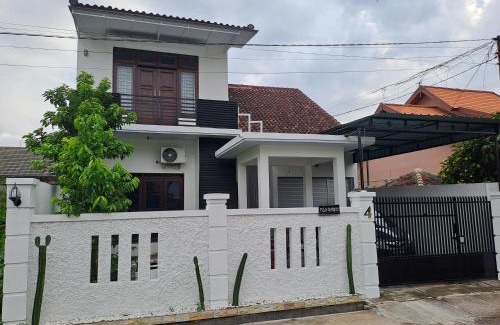 Mataram Villa | Villa Wangko