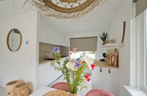 Hoeven House | Villa Wellness Retreat 2: Cozy house with SAUNA & JACUZZI, near the woods!