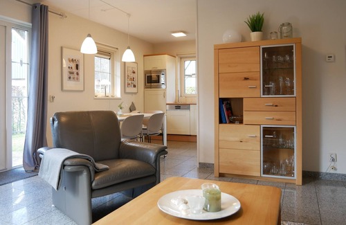 Sint Maartensvlotbrug Villa | Villa with sauna, Villa Lachmöwe, 10 minutes by bike from the beach