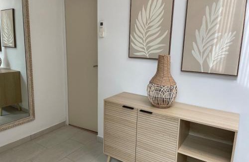 Cuges-les-Pins Villa | Villa wifi 8 à 10 personnes BBQ piscine situation centrale à Cuges les pins Sainte Baume 2km OK Corral 20km Marseille centre 20km Var