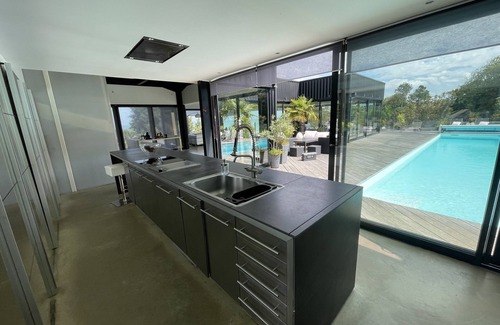 Varengeville-sur-Mer Villa | Villa with panoramic sea view and swimming pool