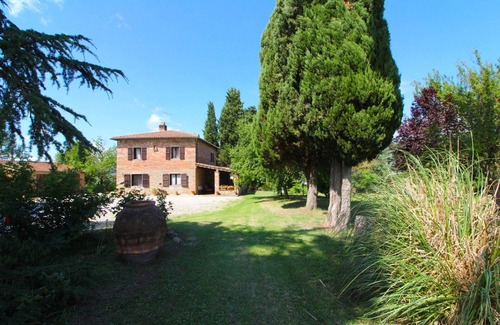 Le Piazze Villa | Villa with private swimming pool and large, well-kept, fully fenced garden. Ideal for holidays with