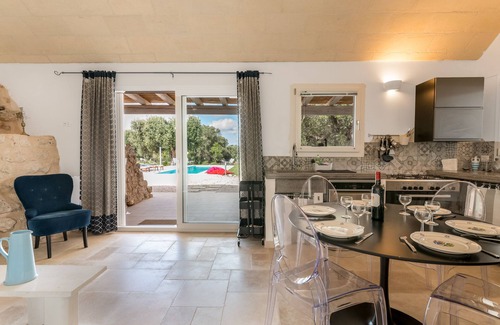 San Vito dei Normanni Villa | VILLA WITH TRULLO AND POOL SURROUNDED BY OLIVE GROVES