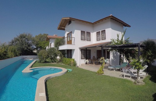 Dalyan City Center House | Villa with 50 m Pool