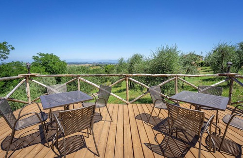 Montaione Villa | Villa with A/C, pool, WIFI, TV, patio, pets allowed, panoramic view, close to San Gimignano