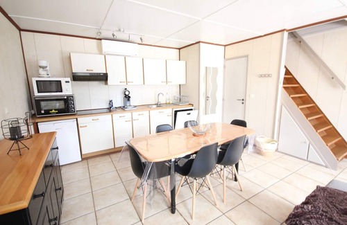 Portiragnes-Plage House | Villa with airco, 5 people, secured residence with pools, at only 400m from the beach of.