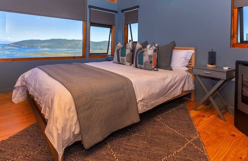 Paradise House | Villa with amazing views and Jacuzzi
